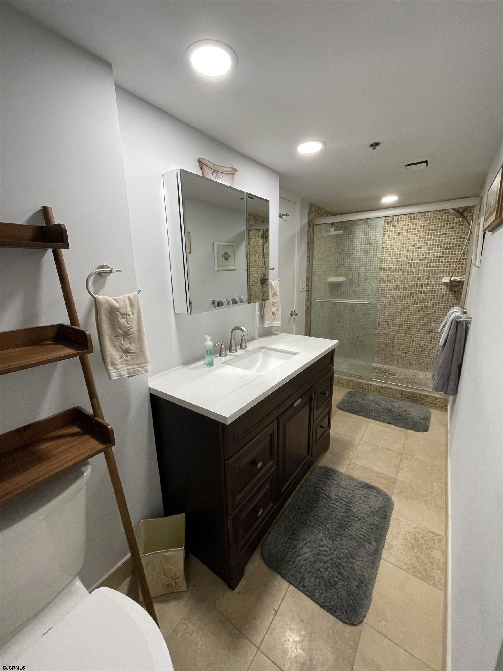 3851 Boardwalk Ave Unit: 905