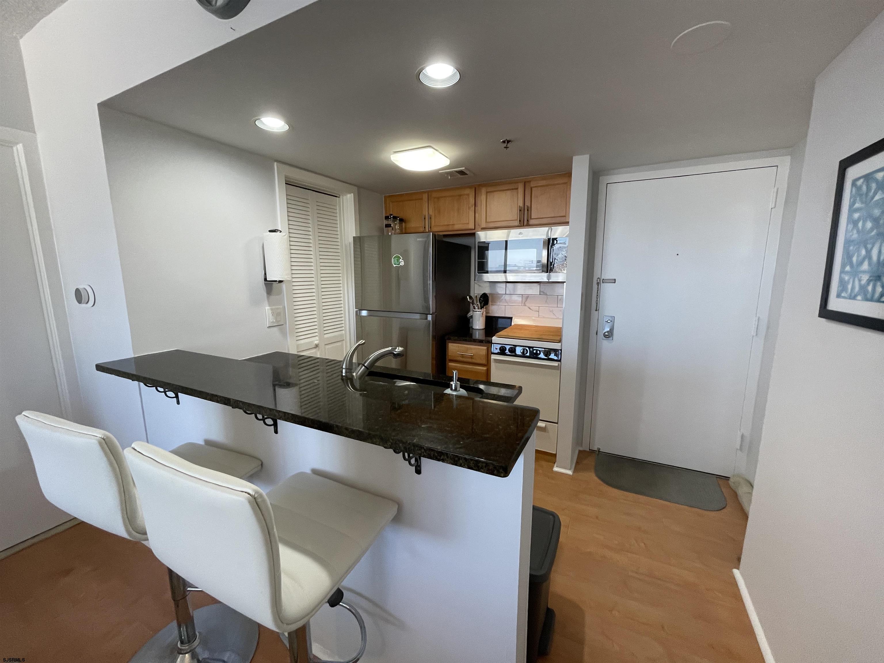 3851 Boardwalk Ave Unit: 905