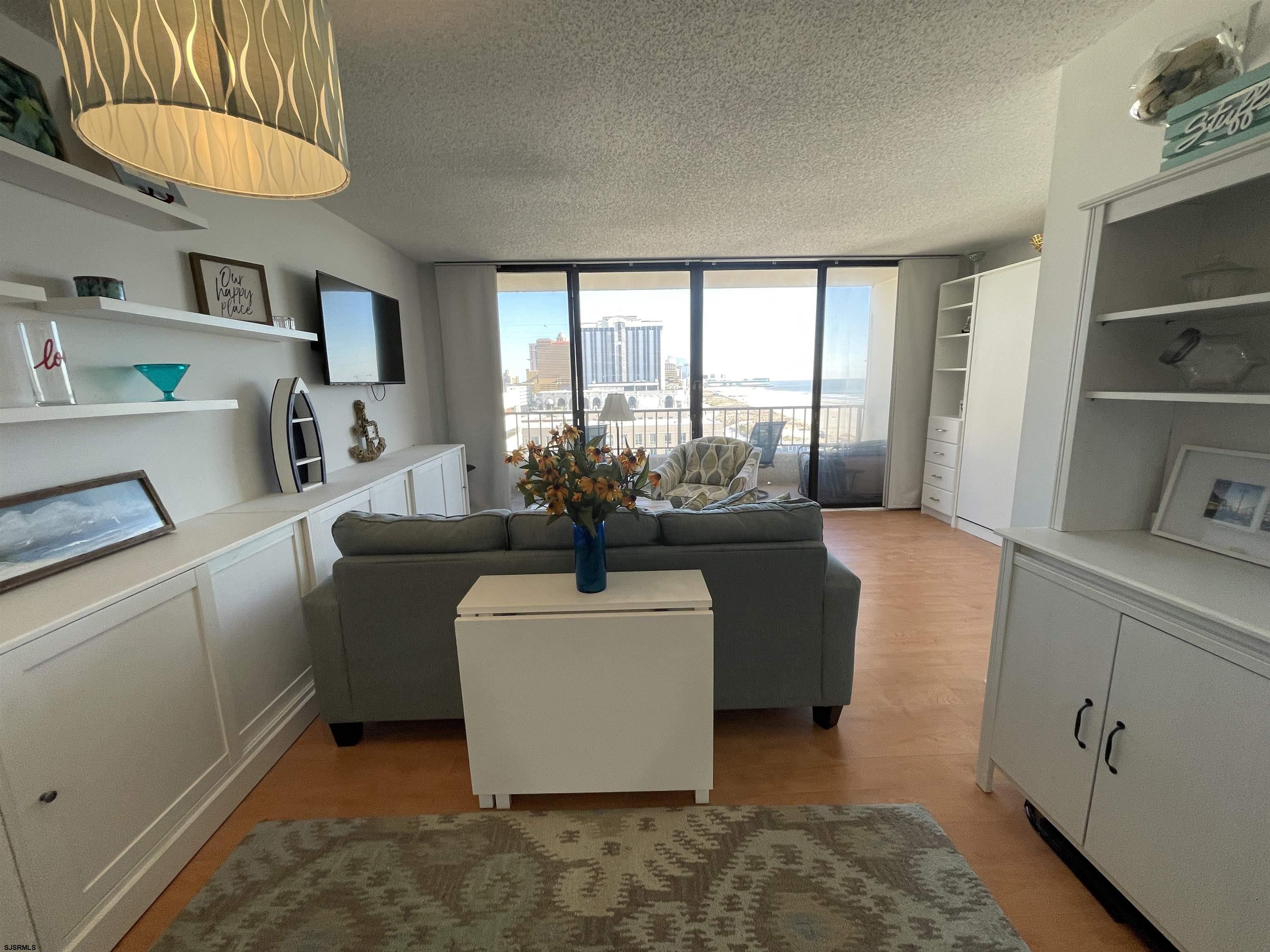 3851 Boardwalk Ave Unit: 905