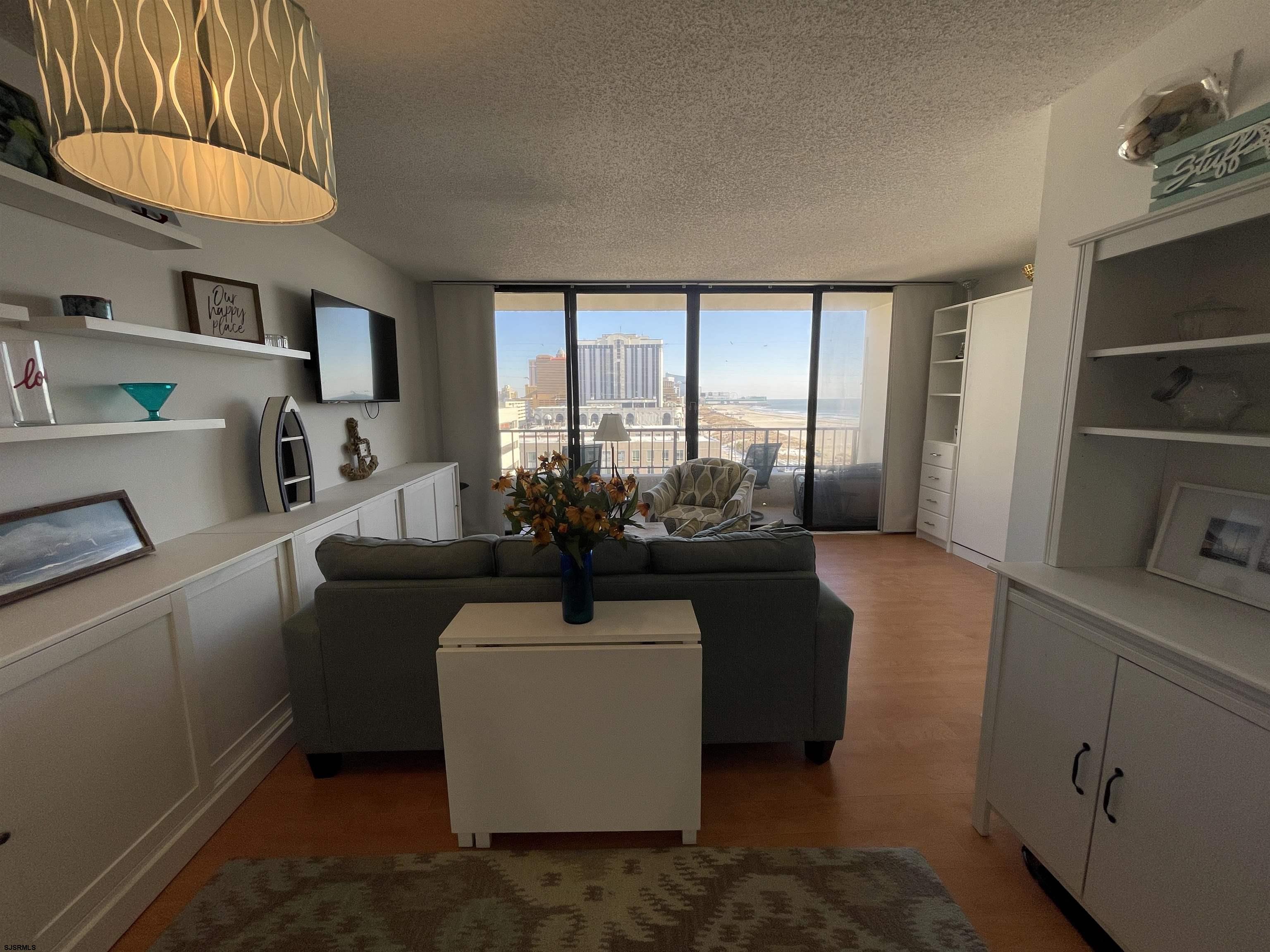 3851 Boardwalk Ave Unit: 905