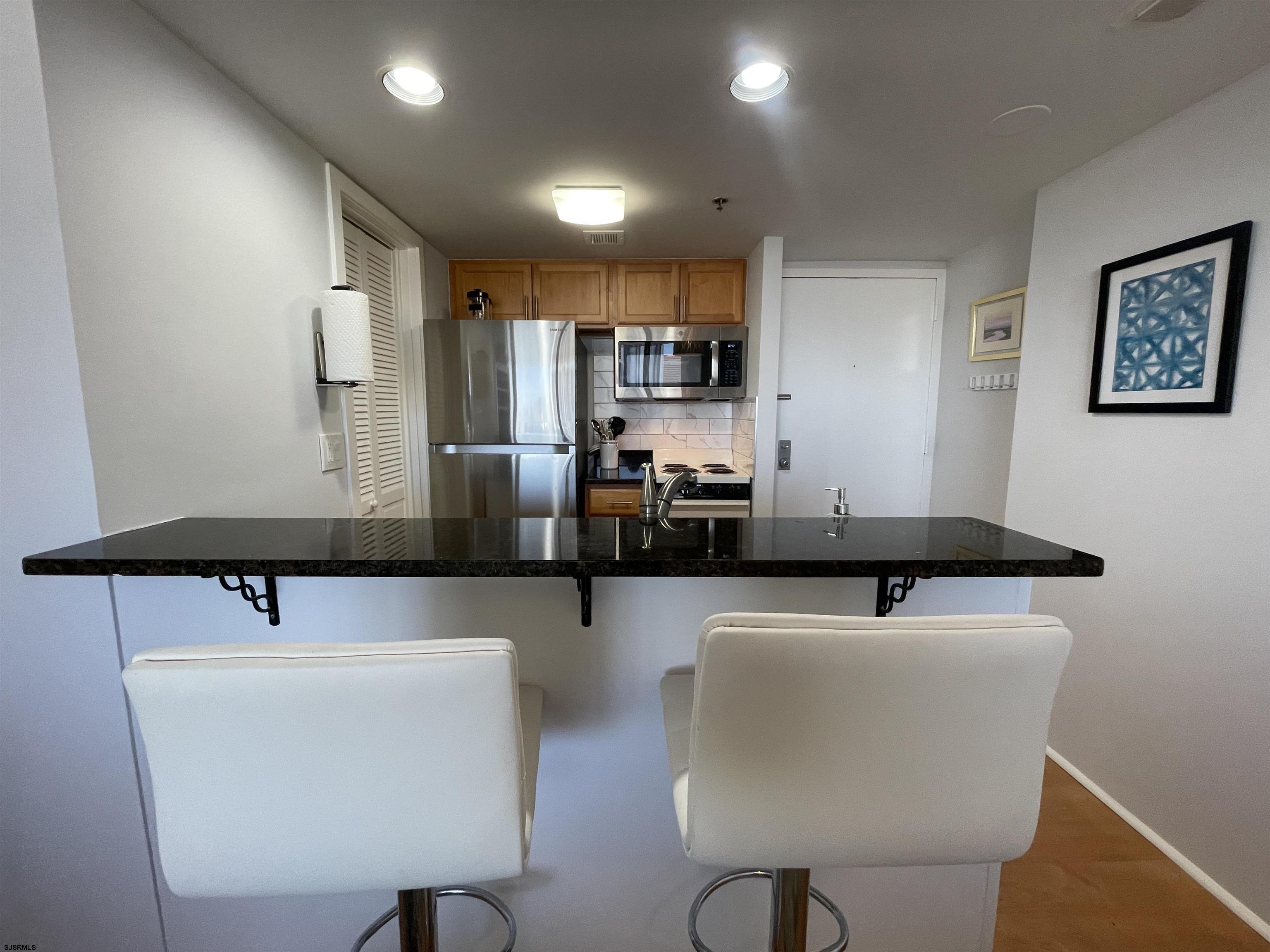 3851 Boardwalk Ave Unit: 905