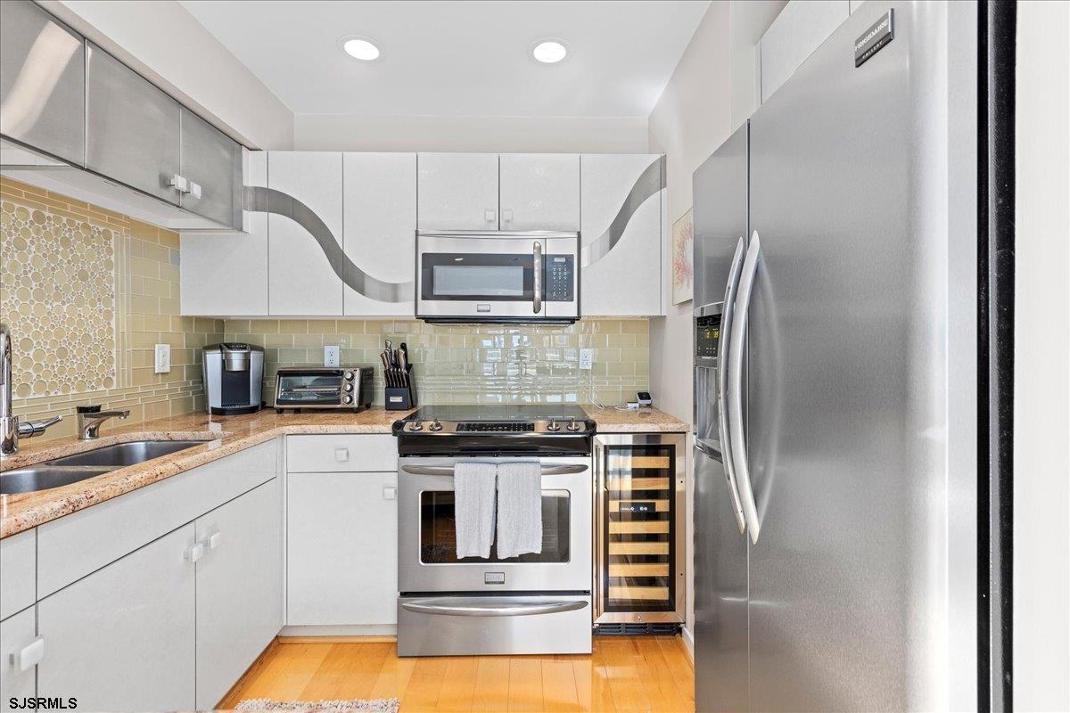 7701 Atlantic Ave Unit: 18E