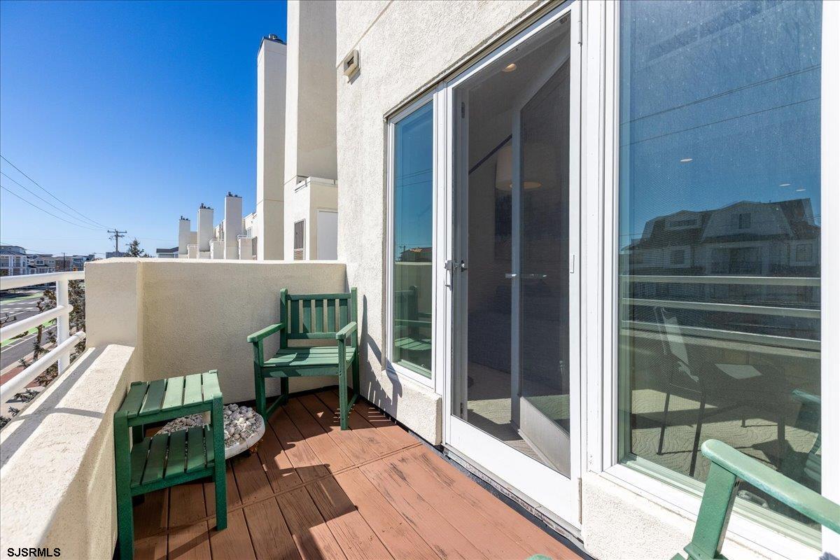 7701 Atlantic Ave Unit: 18E