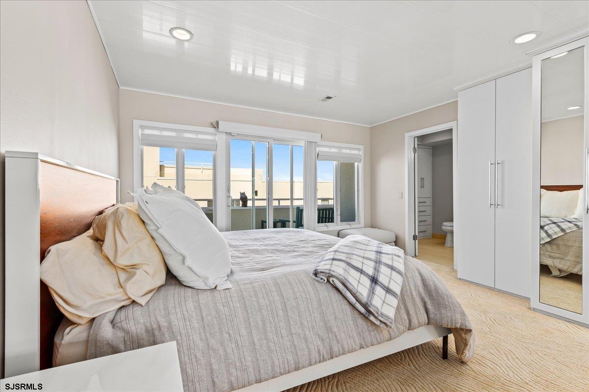 7701 Atlantic Ave Unit: 18E
