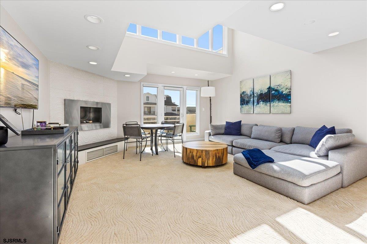 7701 Atlantic Ave Unit: 18E