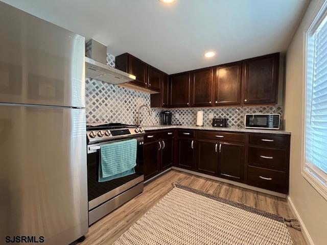 21 N Nashville Ave