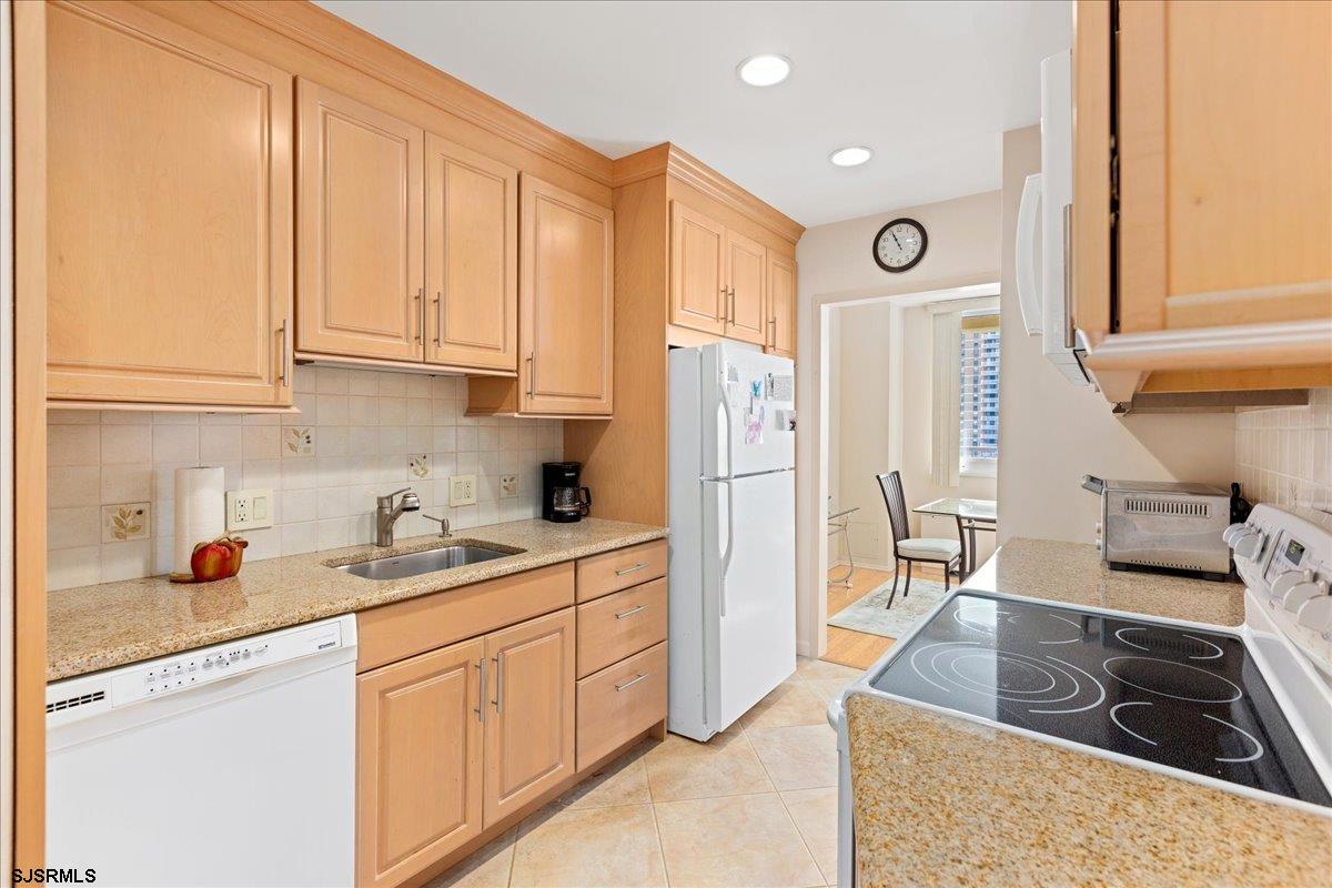 5000 Boardwalk Unit: 601
