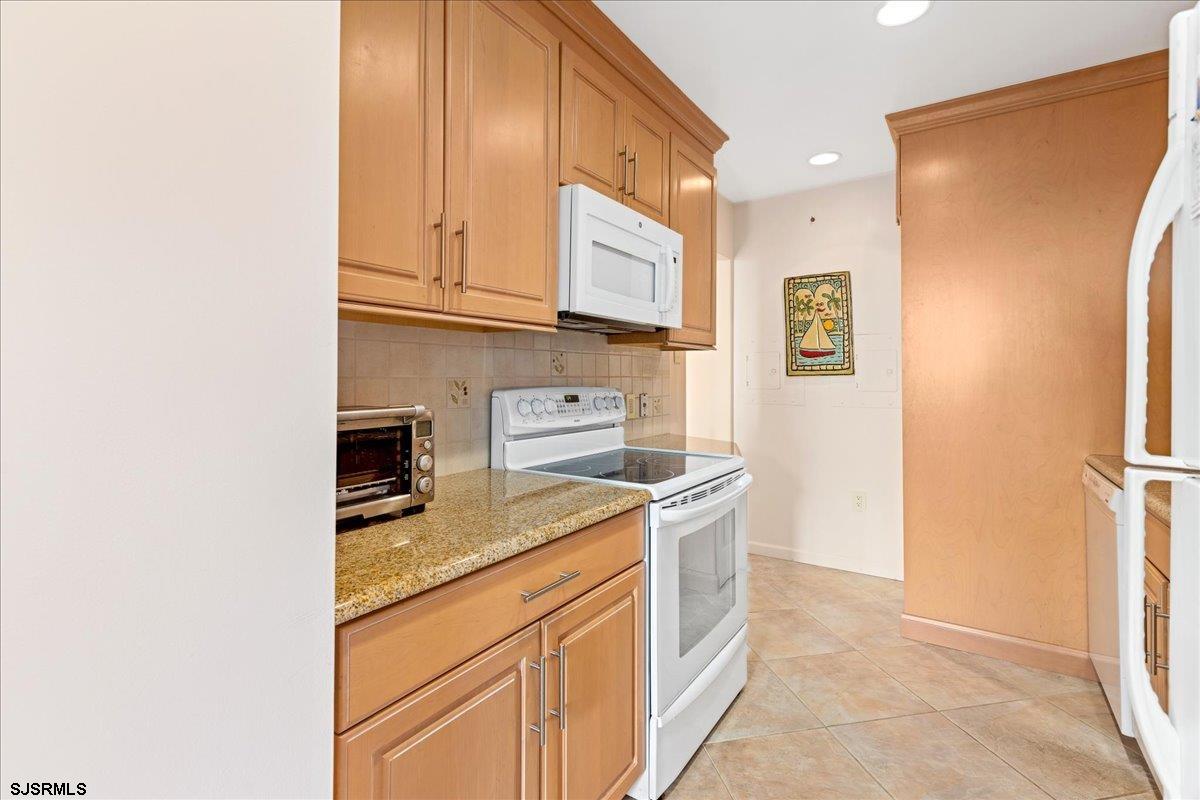 5000 Boardwalk Unit: 601