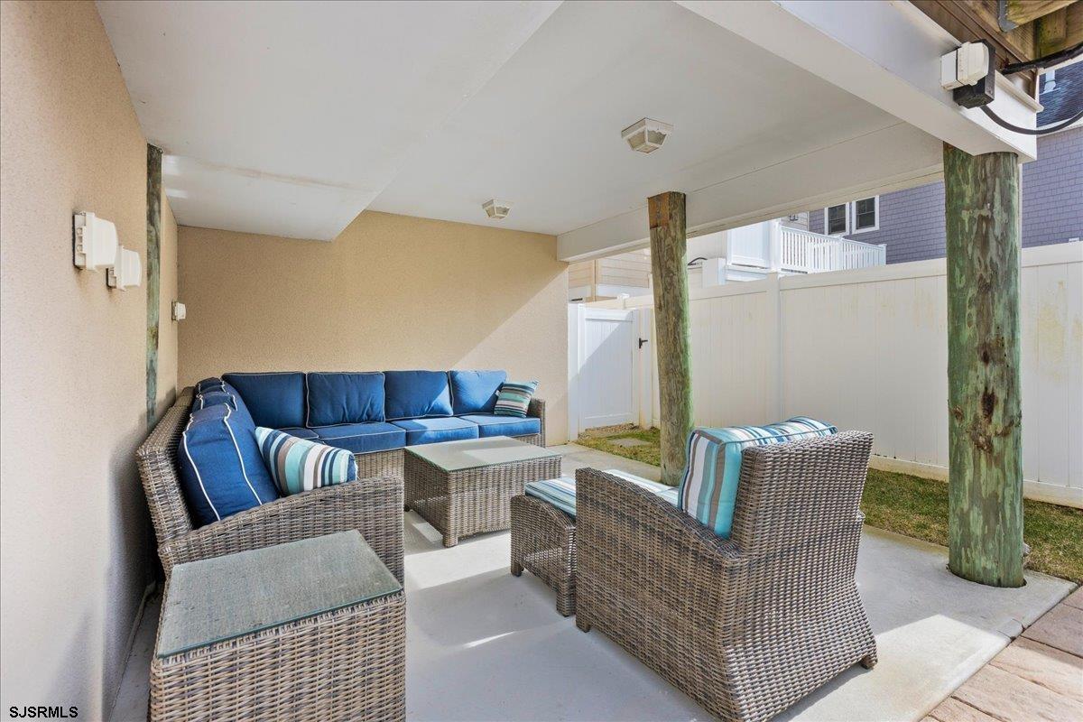 16 S Decatur Ave Unit: A