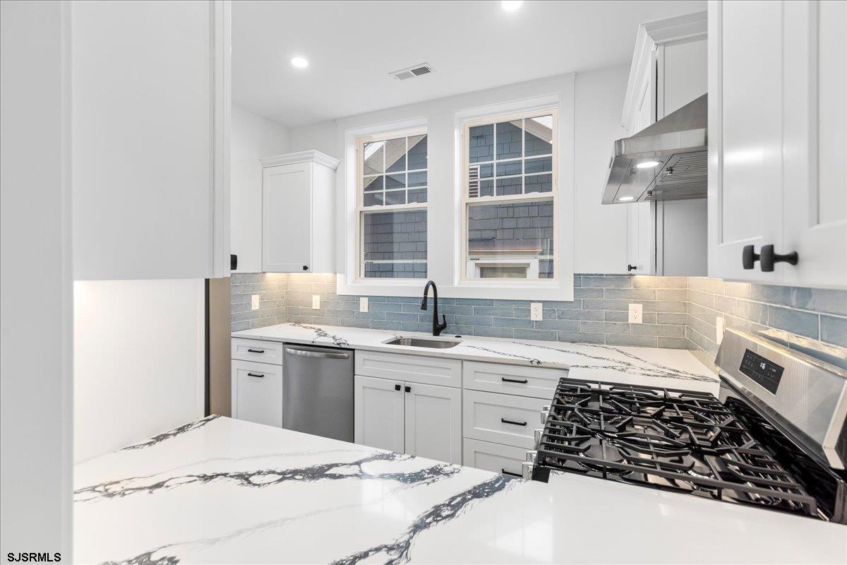 23 N Vassar Square Unit: Upstairs