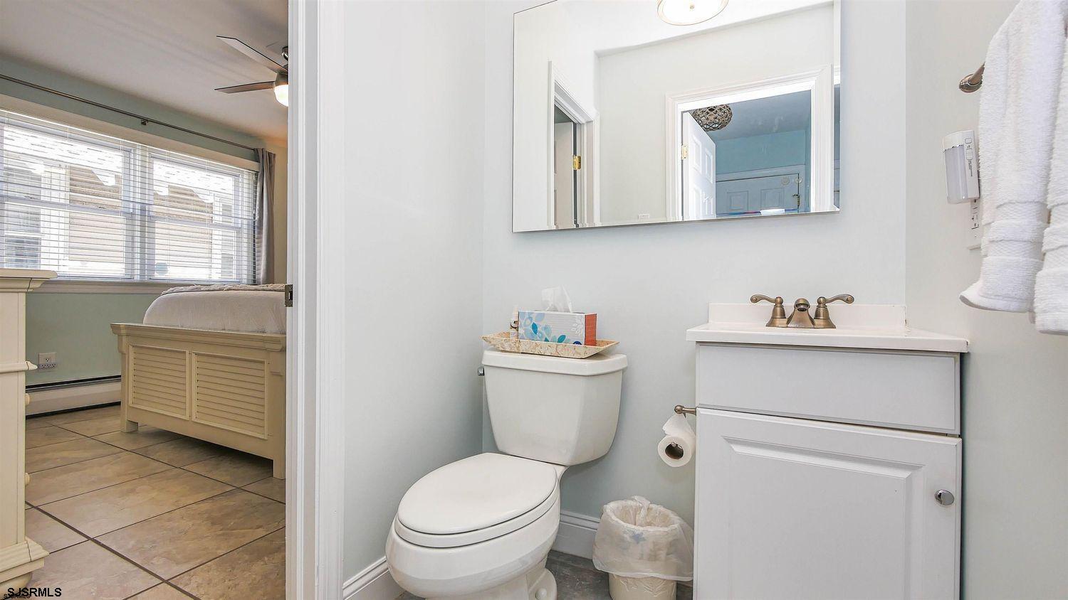 9506 Ventnor Ave Unit: 10