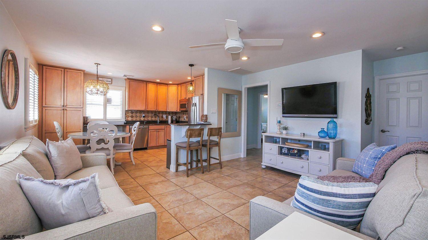 9506 Ventnor Ave Unit: 10