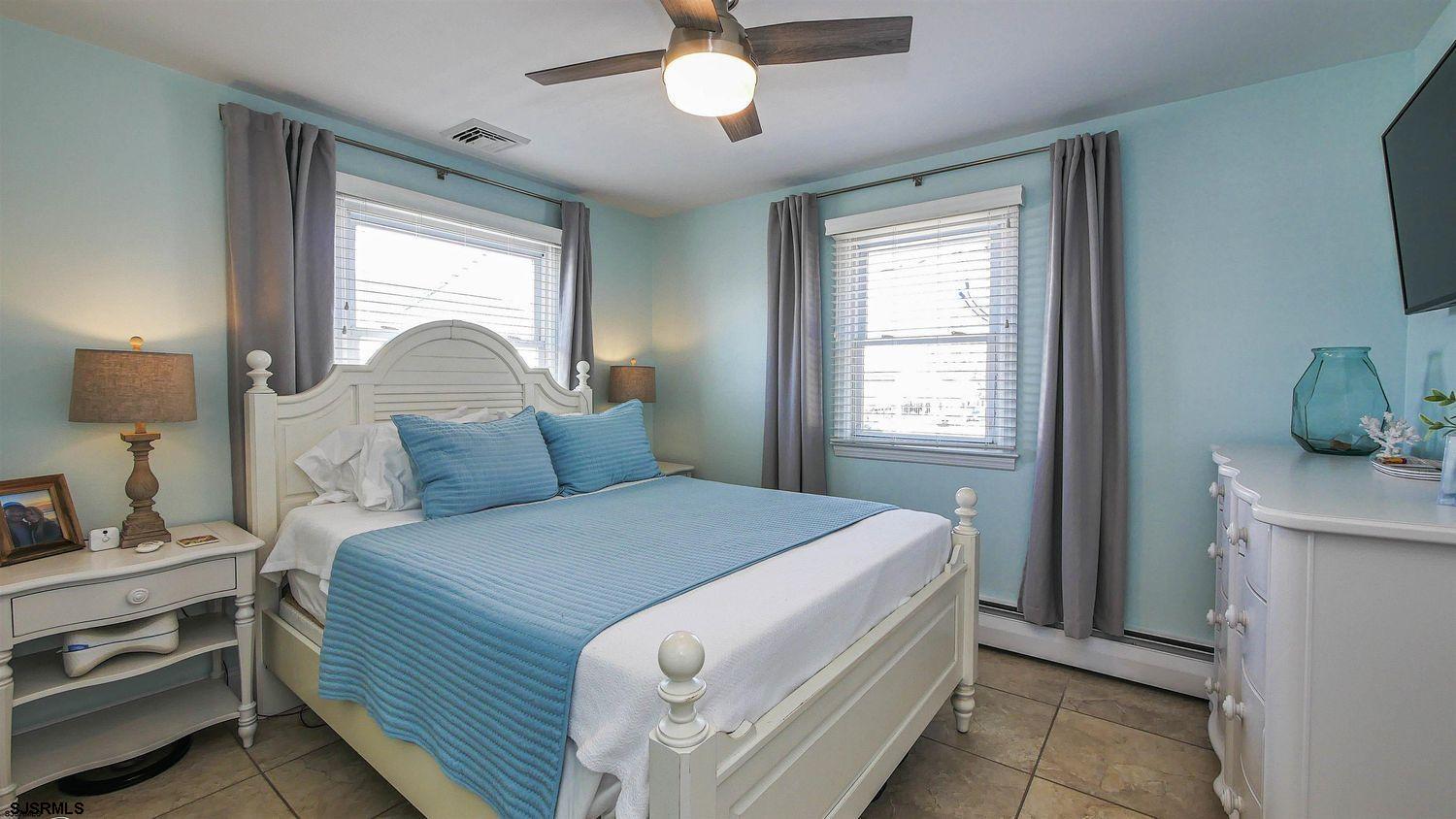 9506 Ventnor Ave Unit: 10