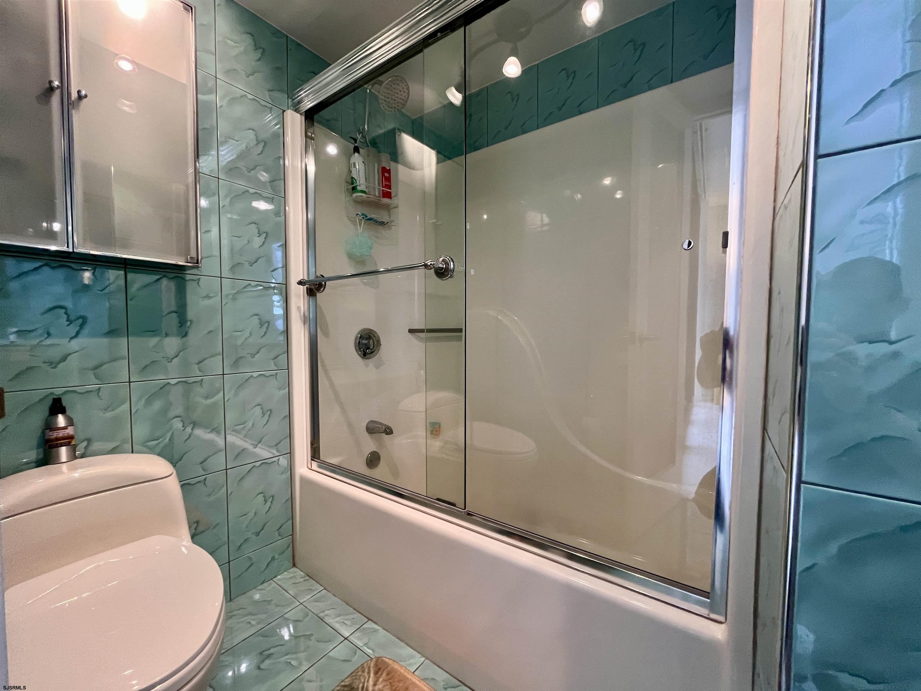 3851 Boardwalk Unit: 2011
