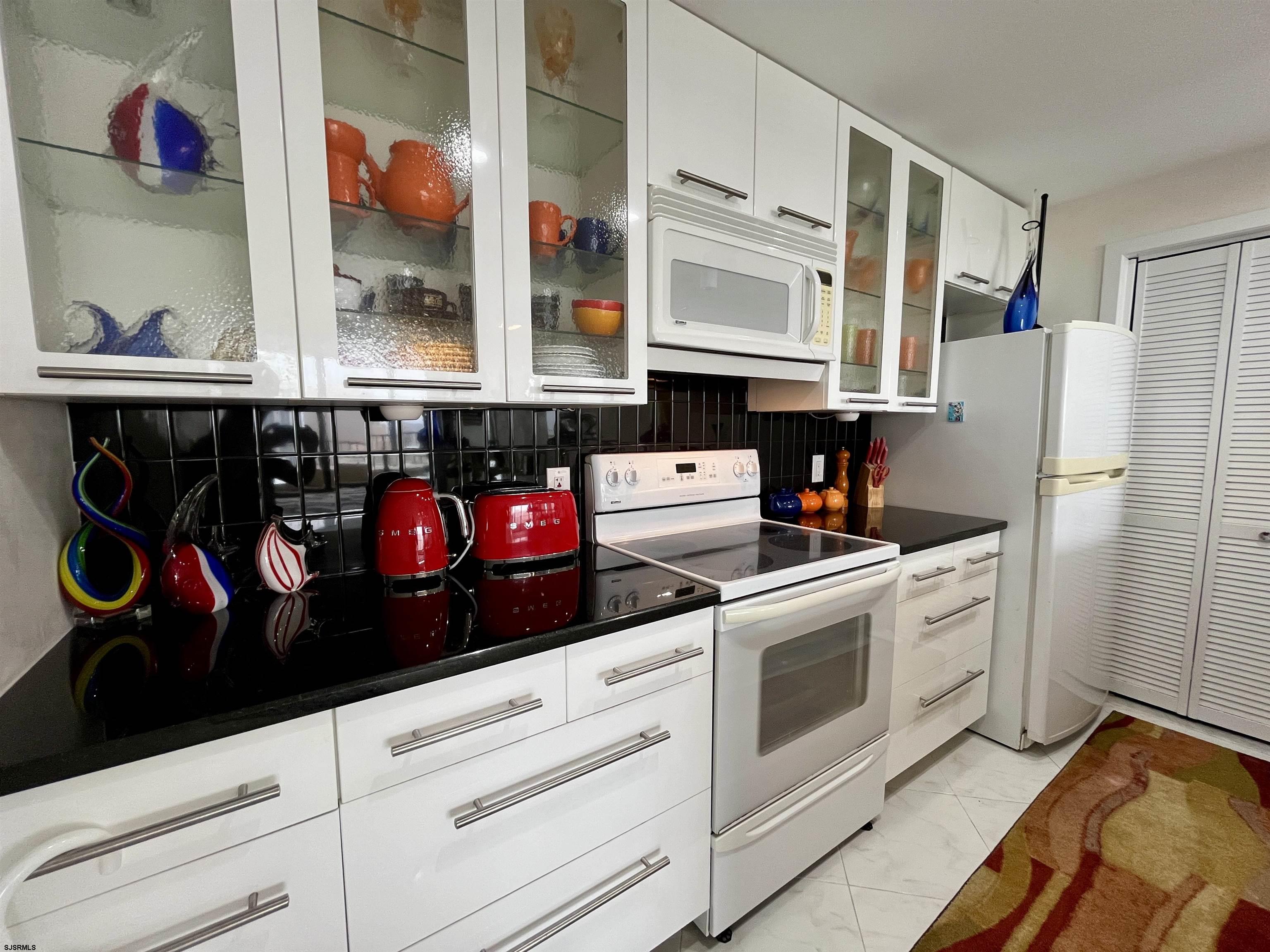 3851 Boardwalk Unit: 2011
