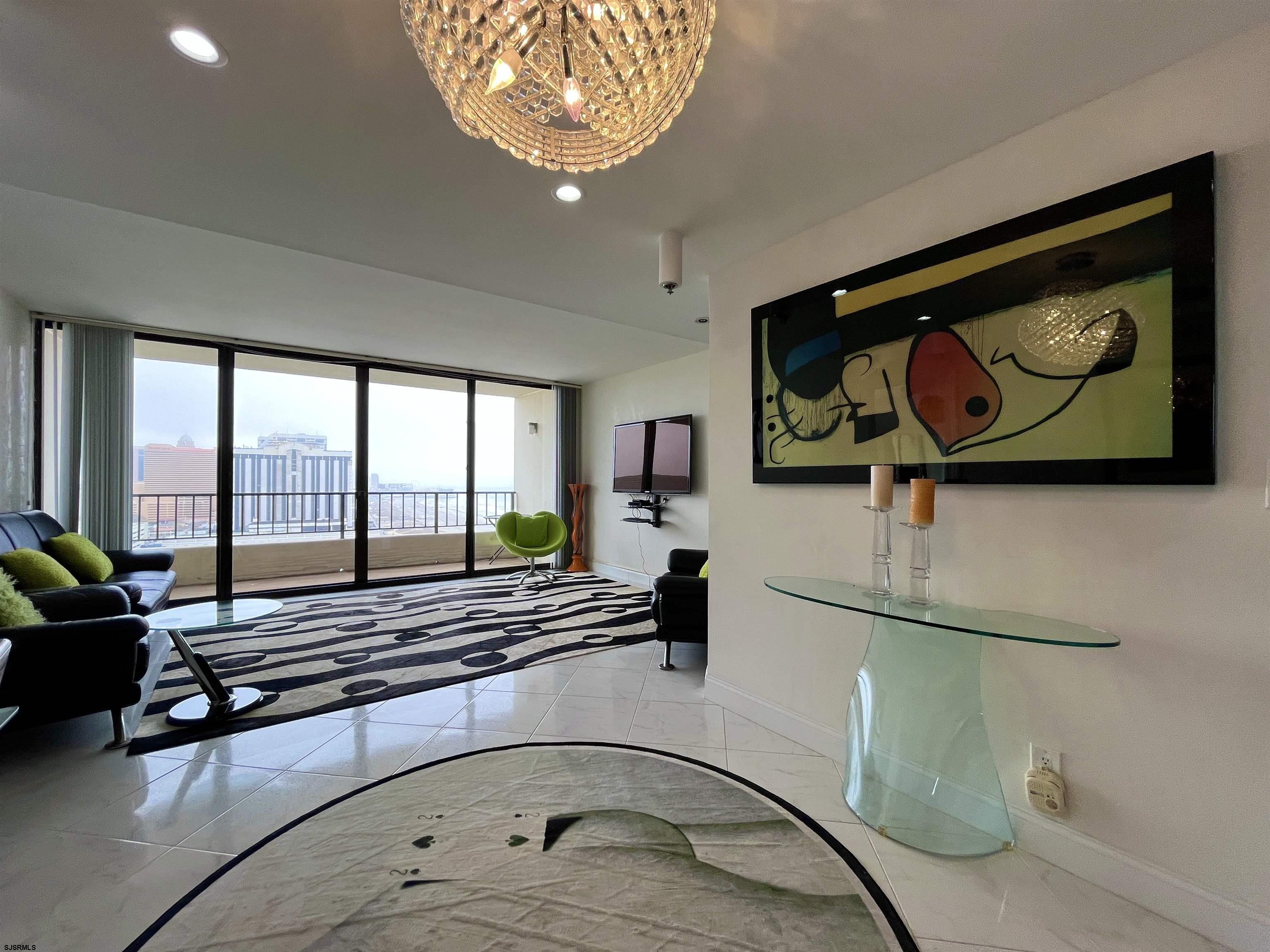 3851 Boardwalk Unit: 2011