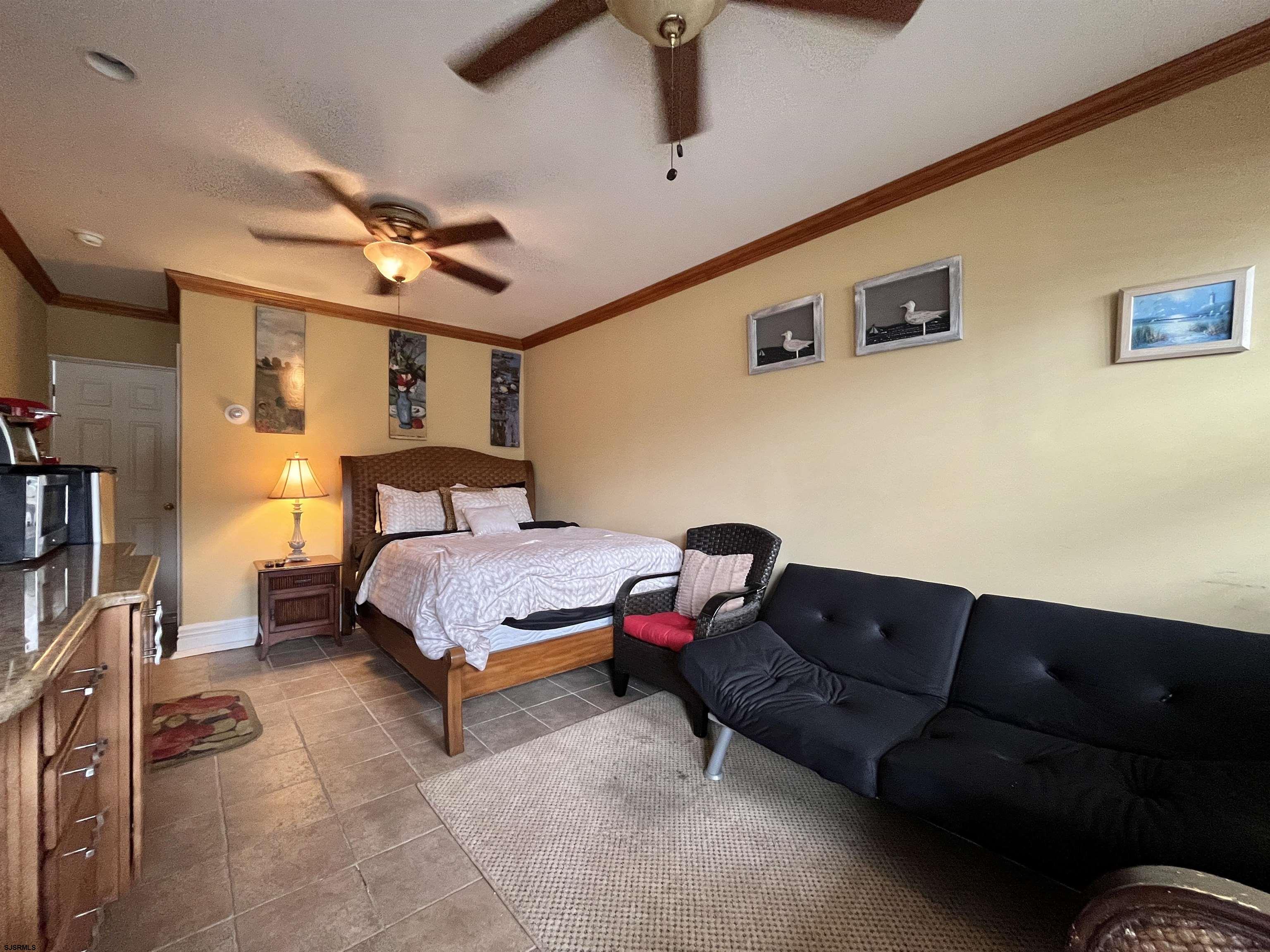 9010 Atlantic Ave Unit: 215