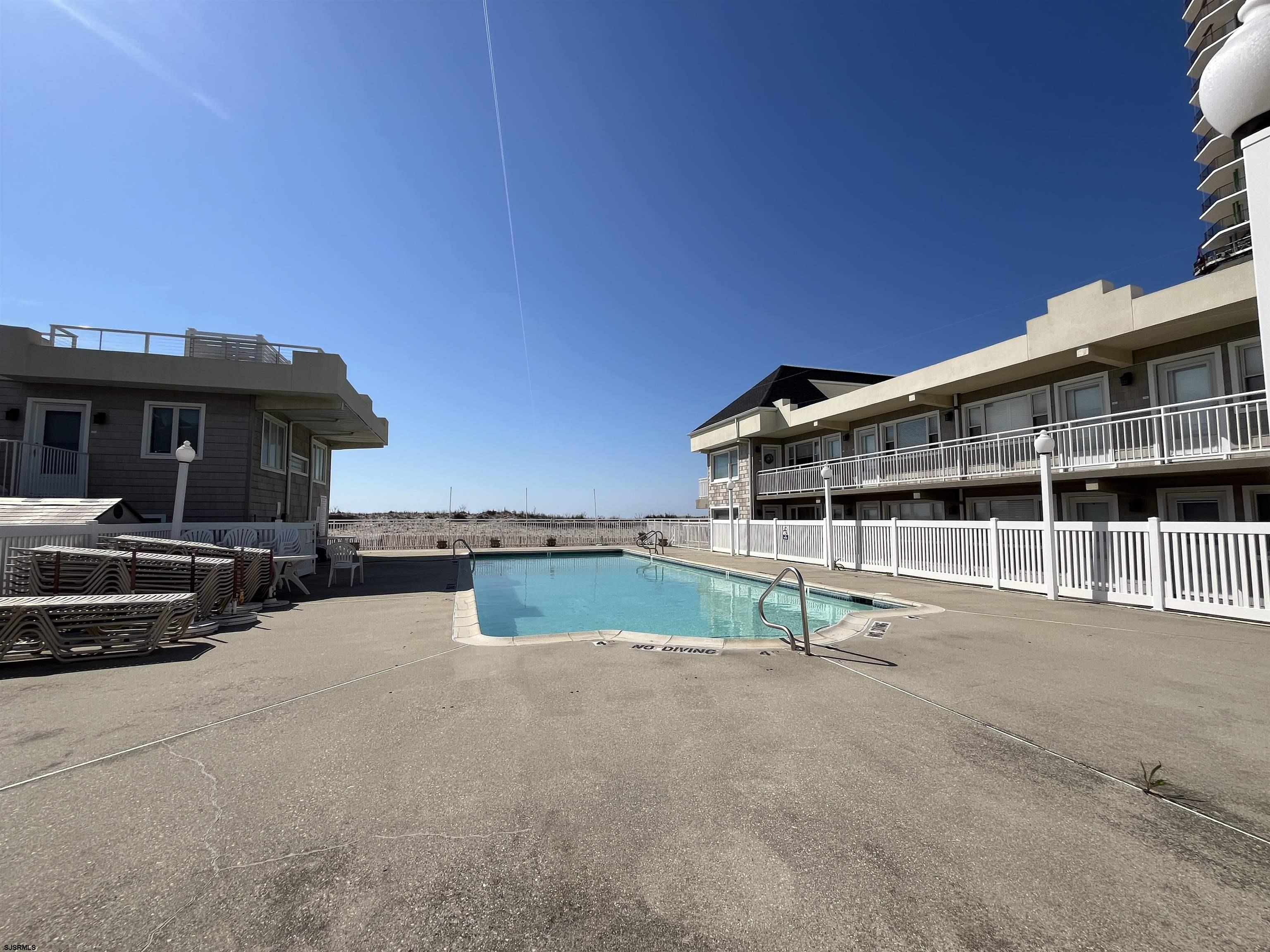 9010 Atlantic Ave Unit: 215