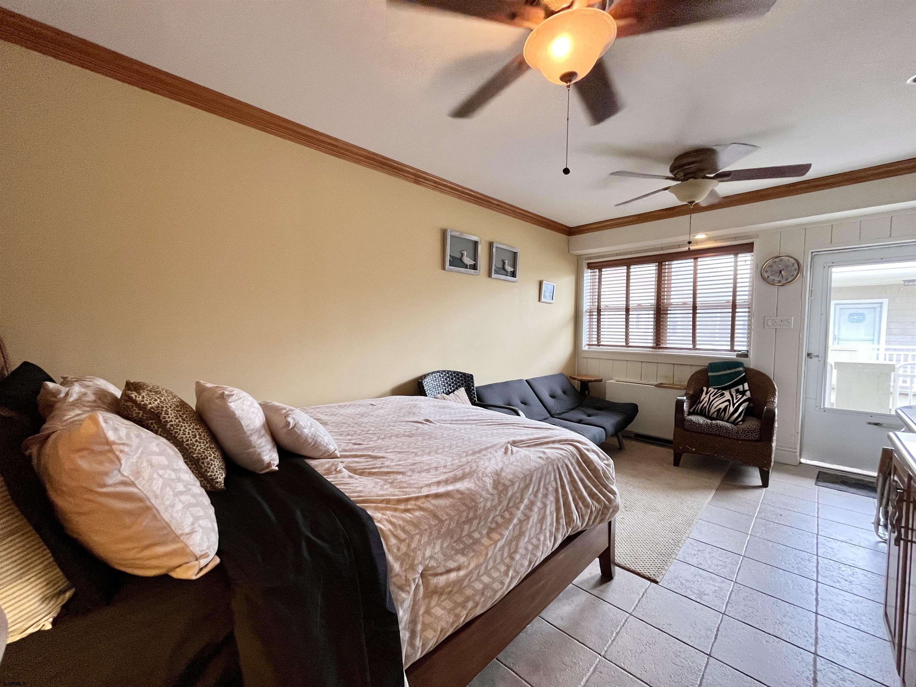 9010 Atlantic Ave Unit: 215