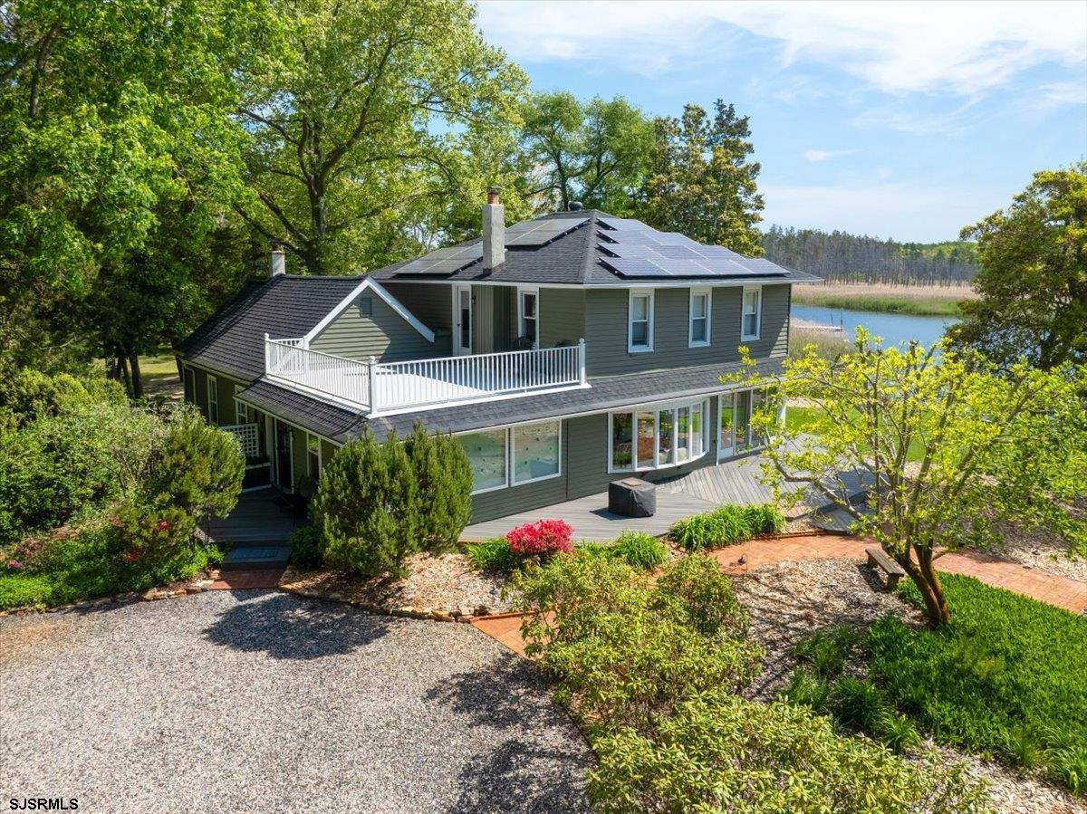 138 N Maple Ave