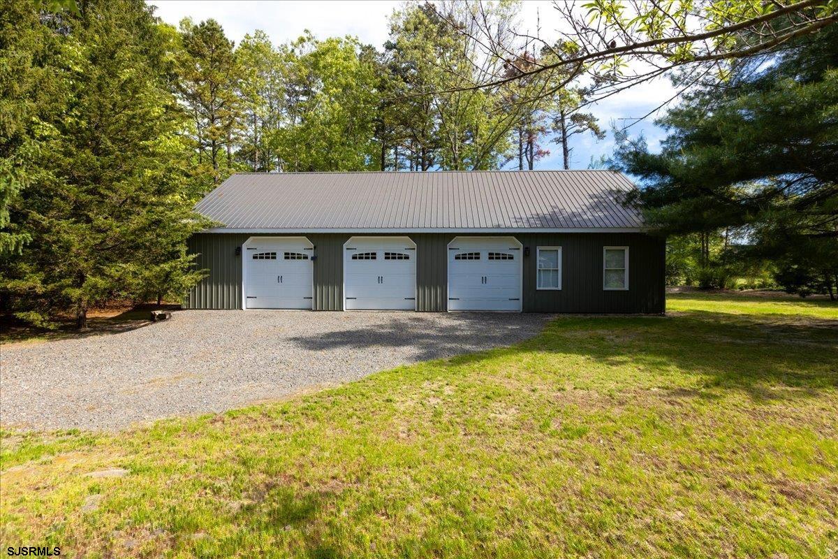 138 N Maple Ave