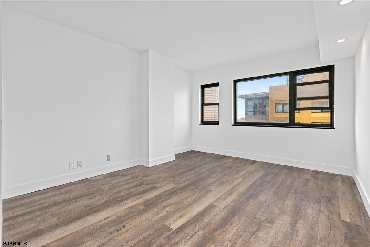 3101 Boardwalk Unit: 2009-1
