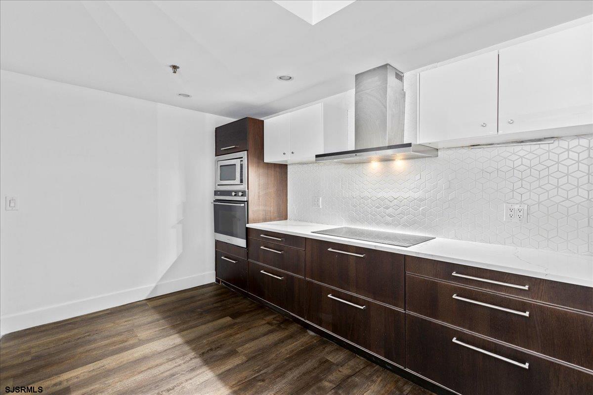 3101 Boardwalk Unit: 2009-1