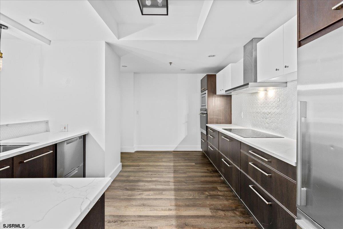 3101 Boardwalk Unit: 2009-1