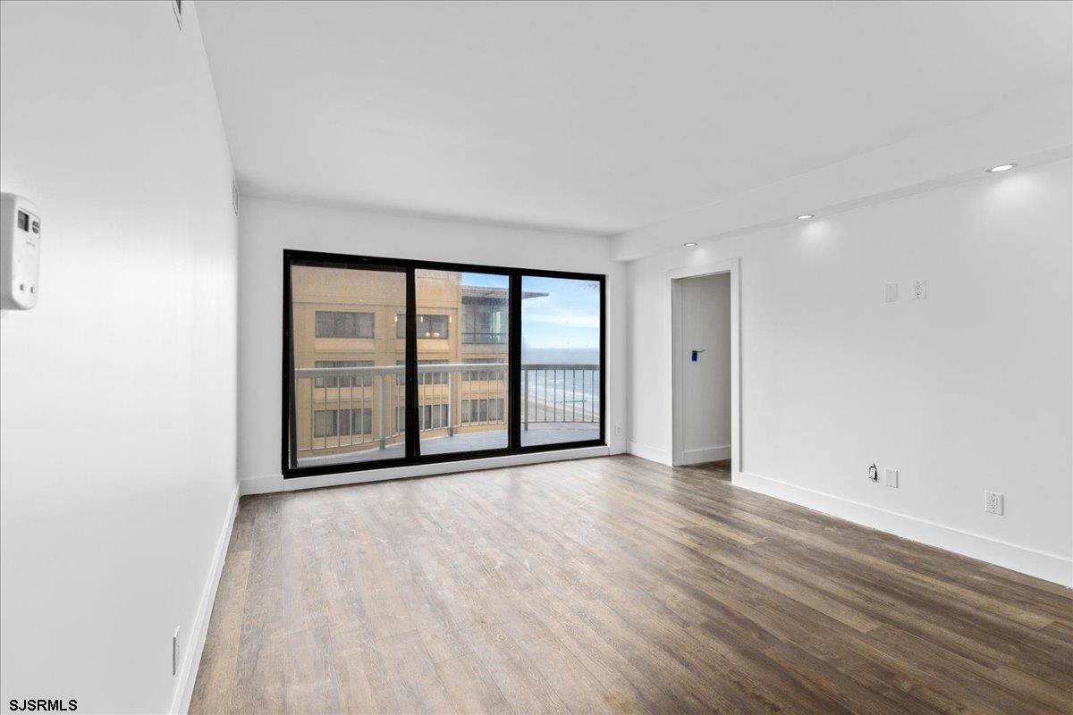 3101 Boardwalk Unit: 2009-1