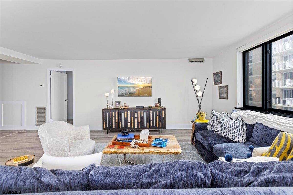 100 S Berkley Unit: 12N