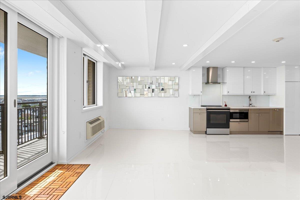 9600 Atlantic Ave Unit: 913