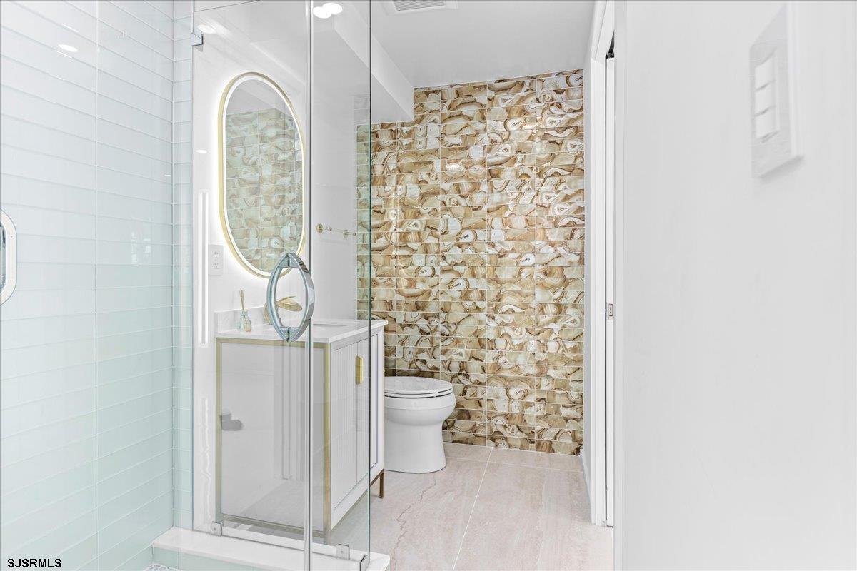 9600 Atlantic Ave Unit: 913