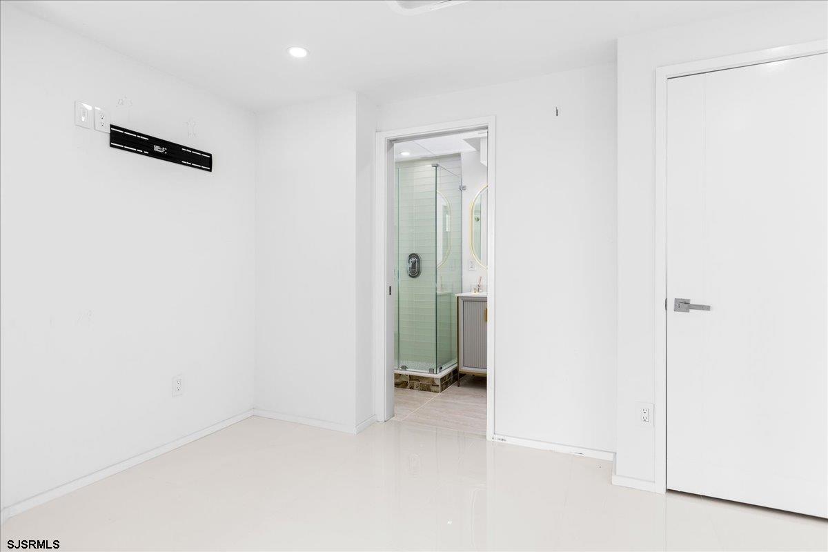 9600 Atlantic Ave Unit: 913