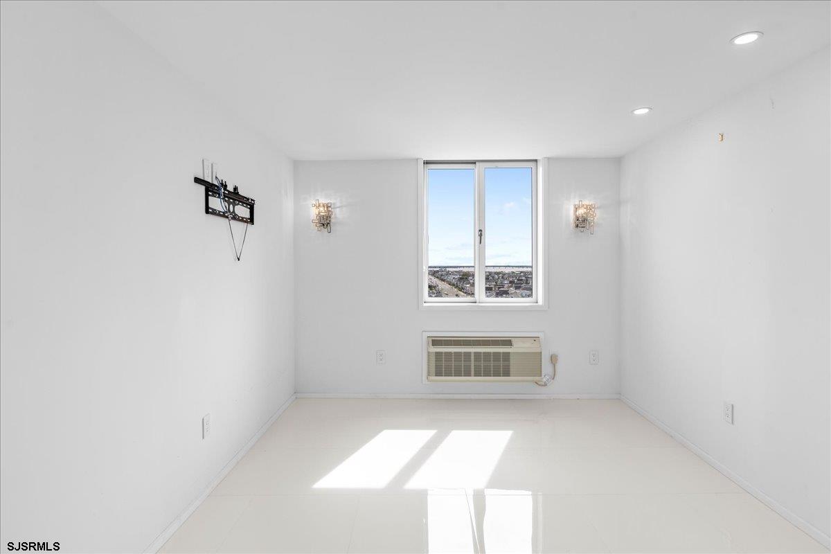 9600 Atlantic Ave Unit: 913