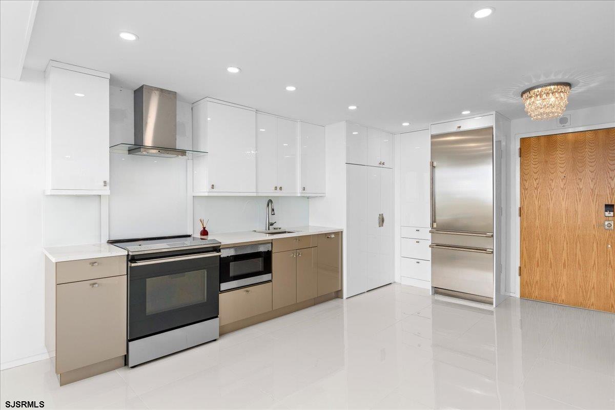 9600 Atlantic Ave Unit: 913