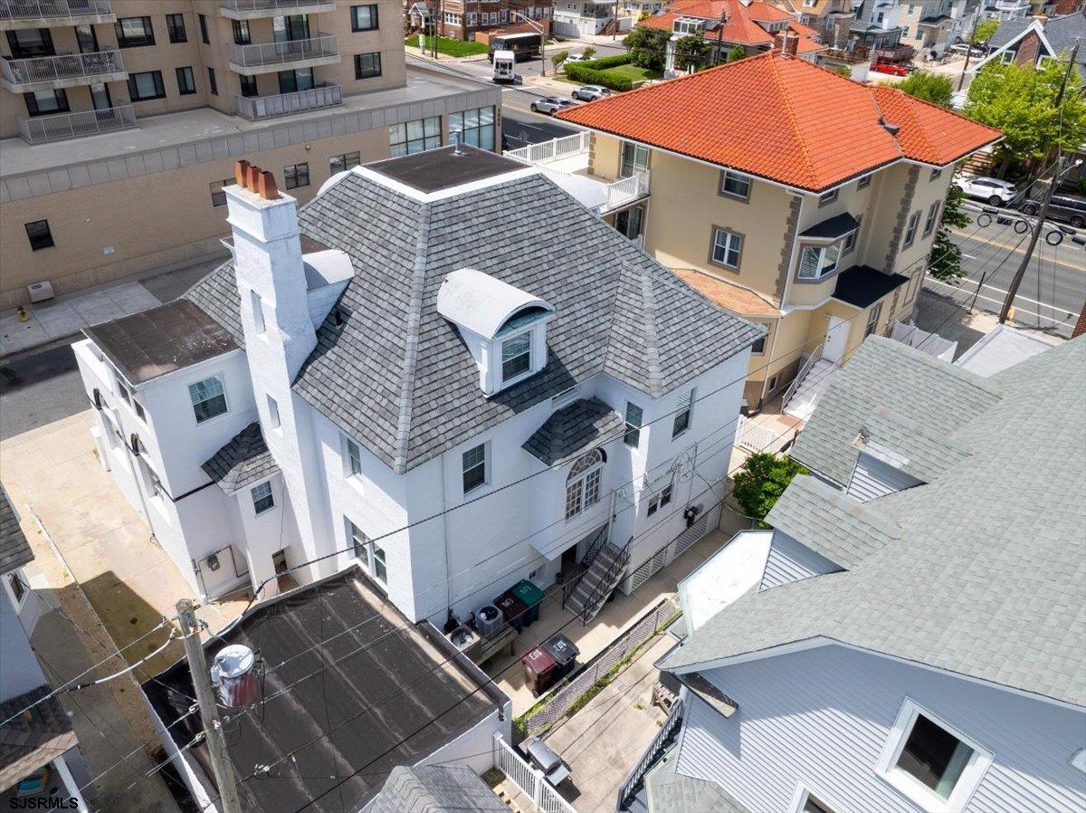 103 S Austin Ave