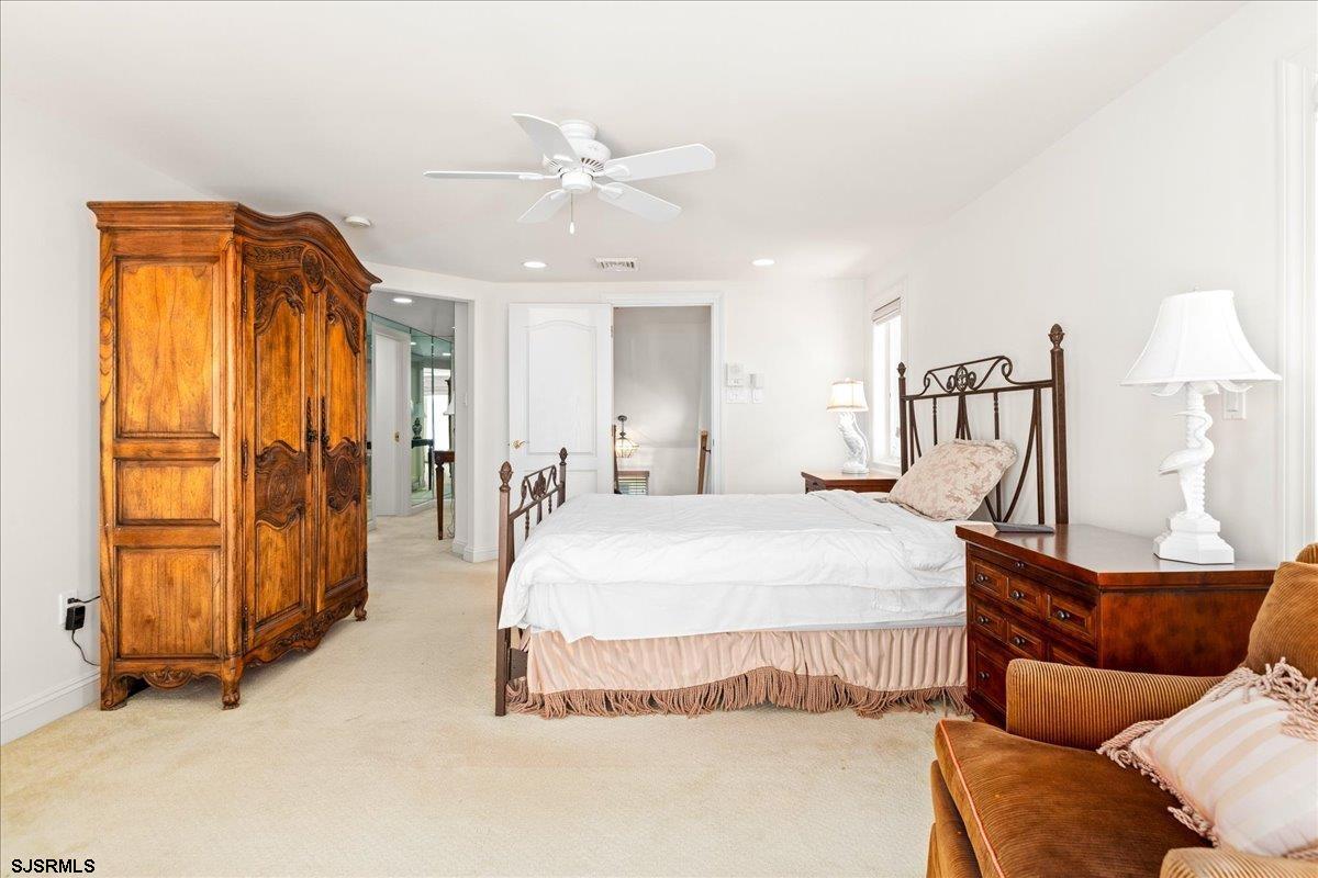 102 S 32nd Ave