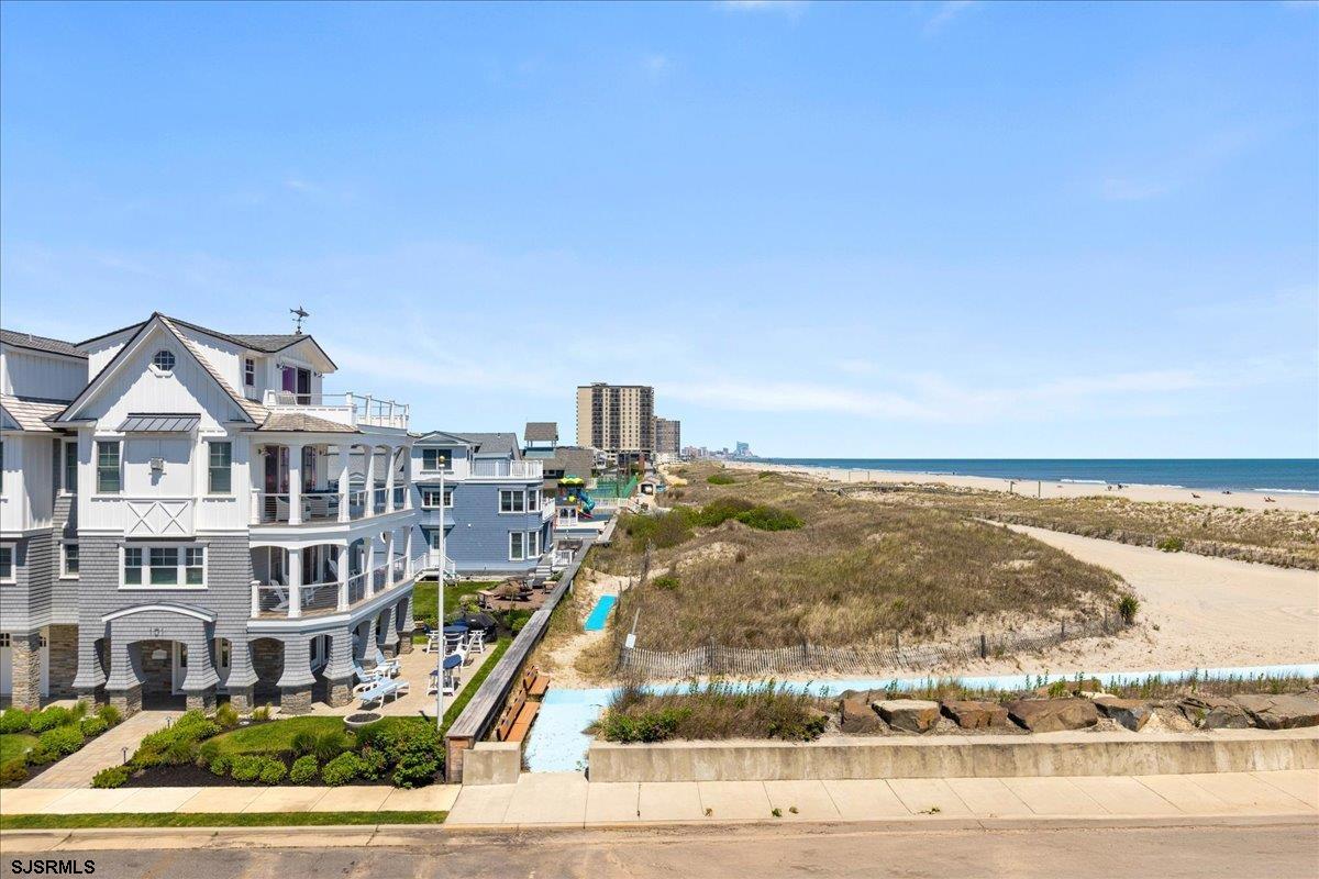 102 S 32nd Ave