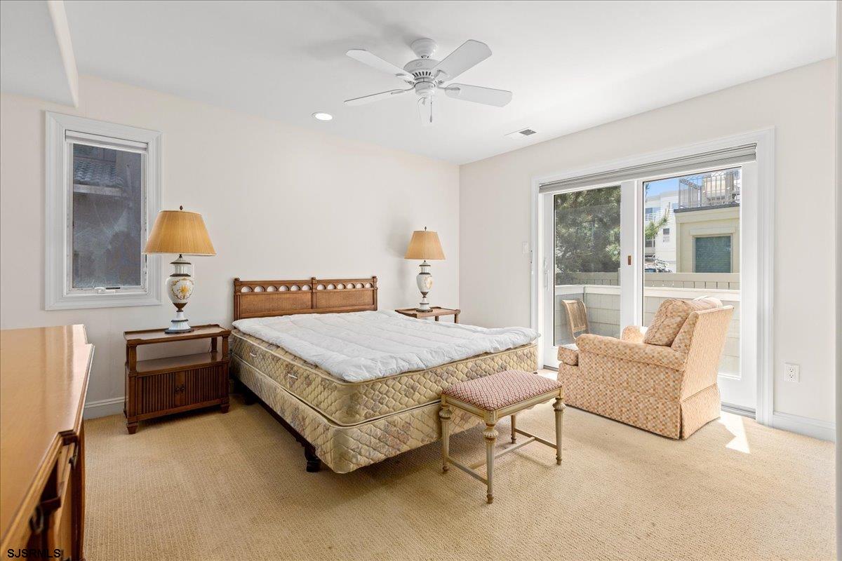 102 S 32nd Ave