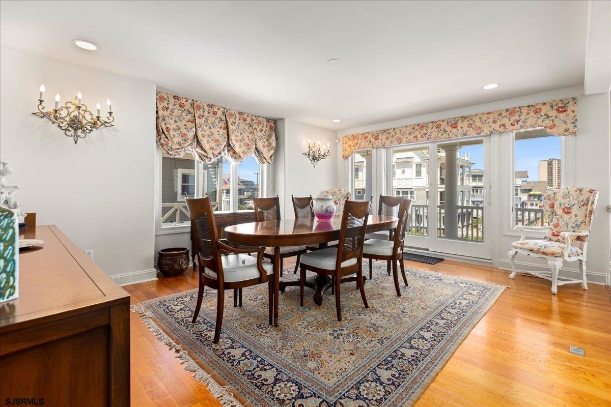 102 S 32nd Ave