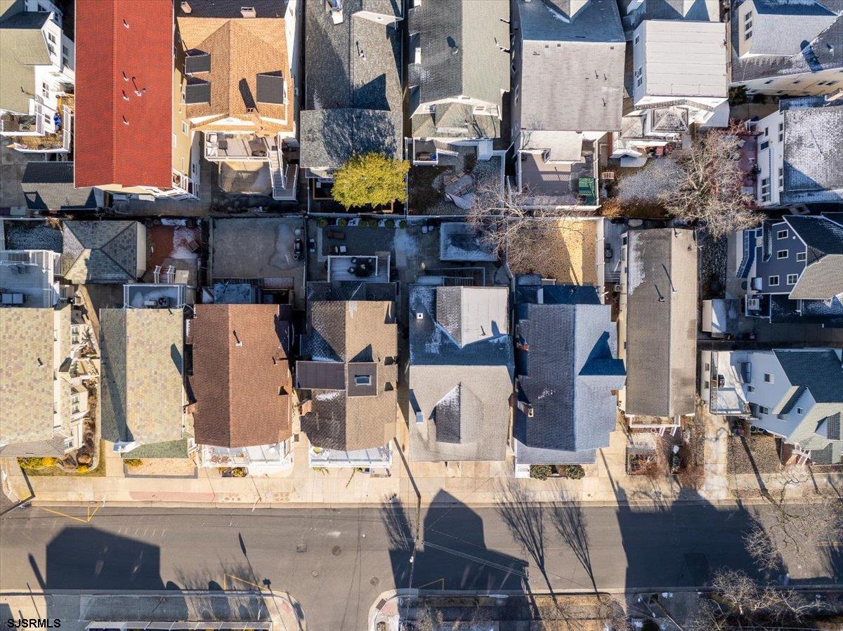 7 N Surrey Ave
