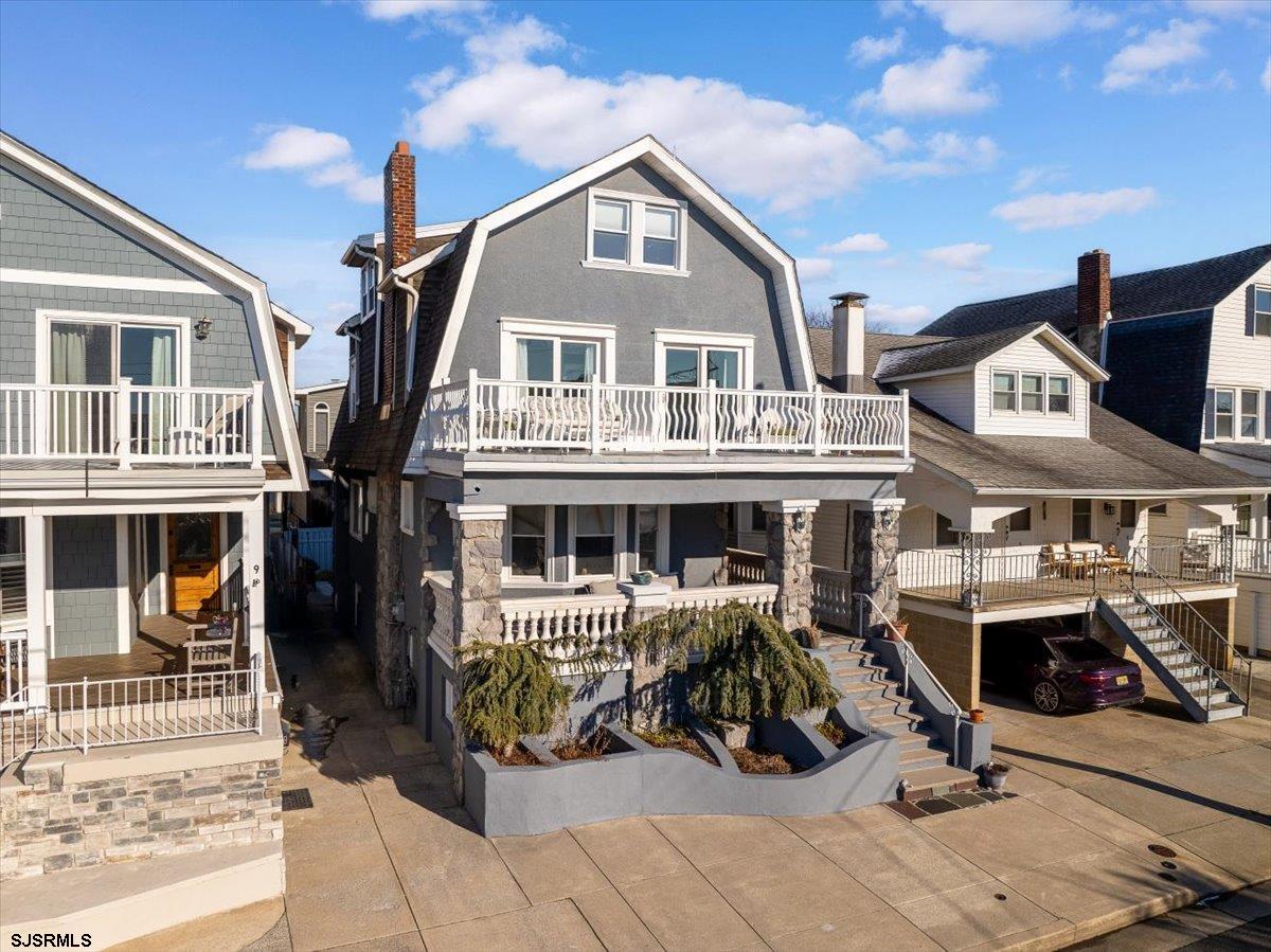 7 N Surrey Ave
