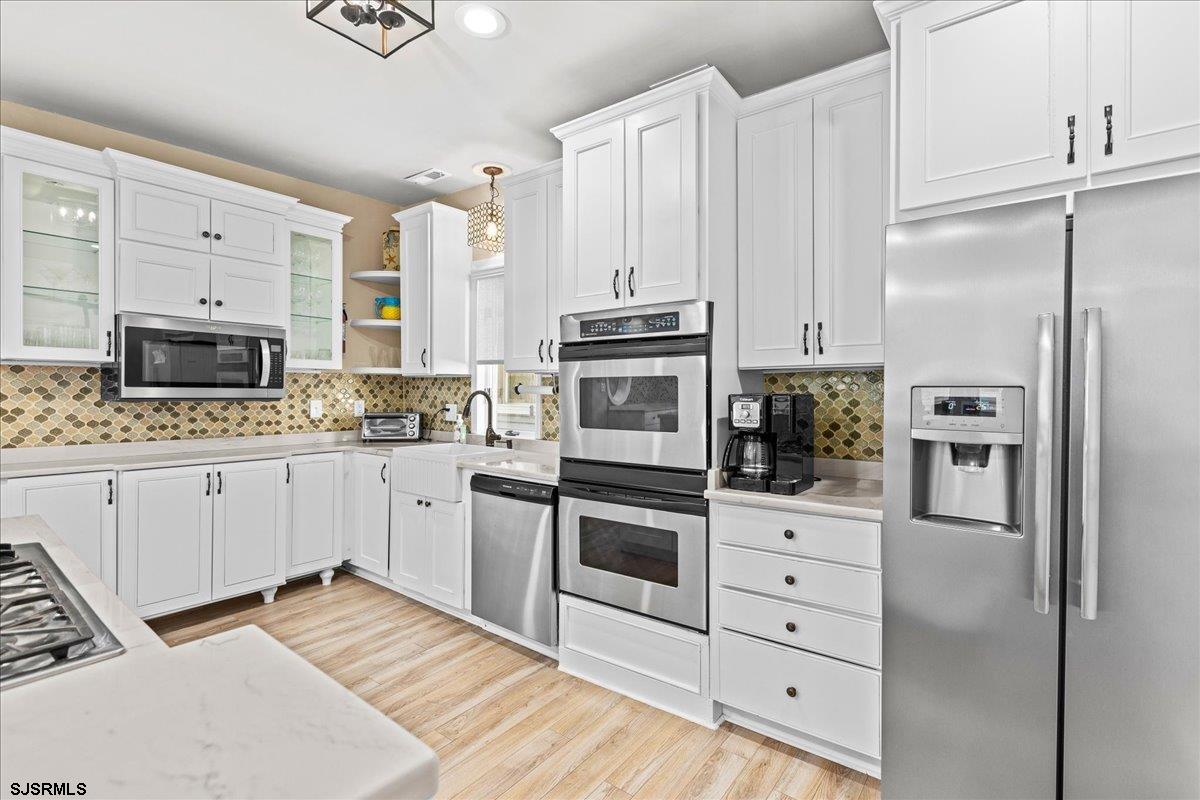 7 N Surrey Ave