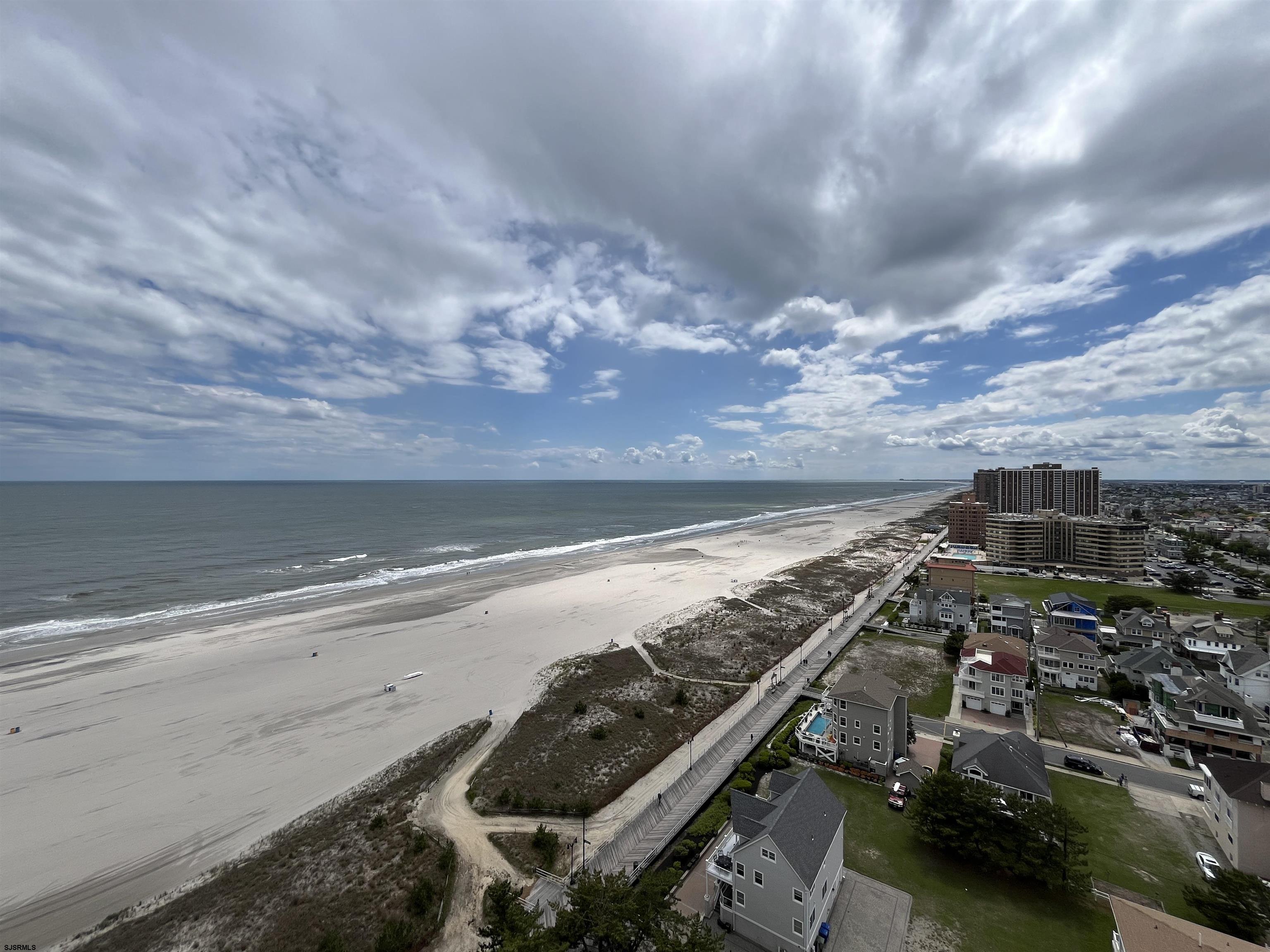 3851 Boardwalk Unit: 1908
