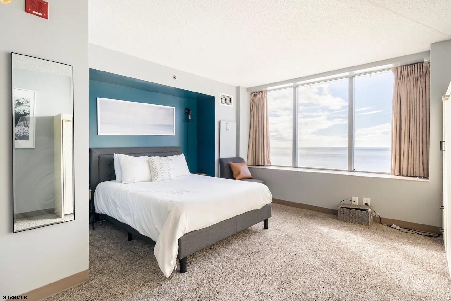 1515 Boardwalk Unit: 1708