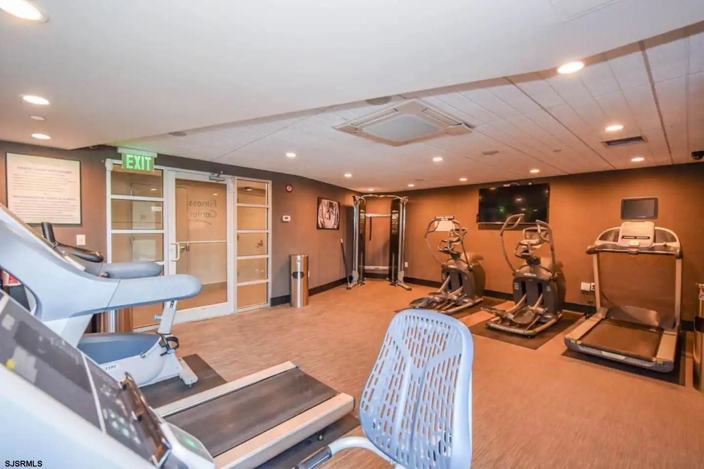 1515 Boardwalk Unit: 1708