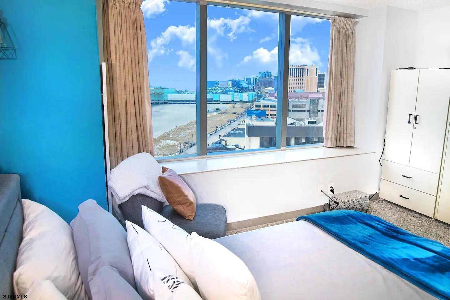 1515 Boardwalk Unit: 1708