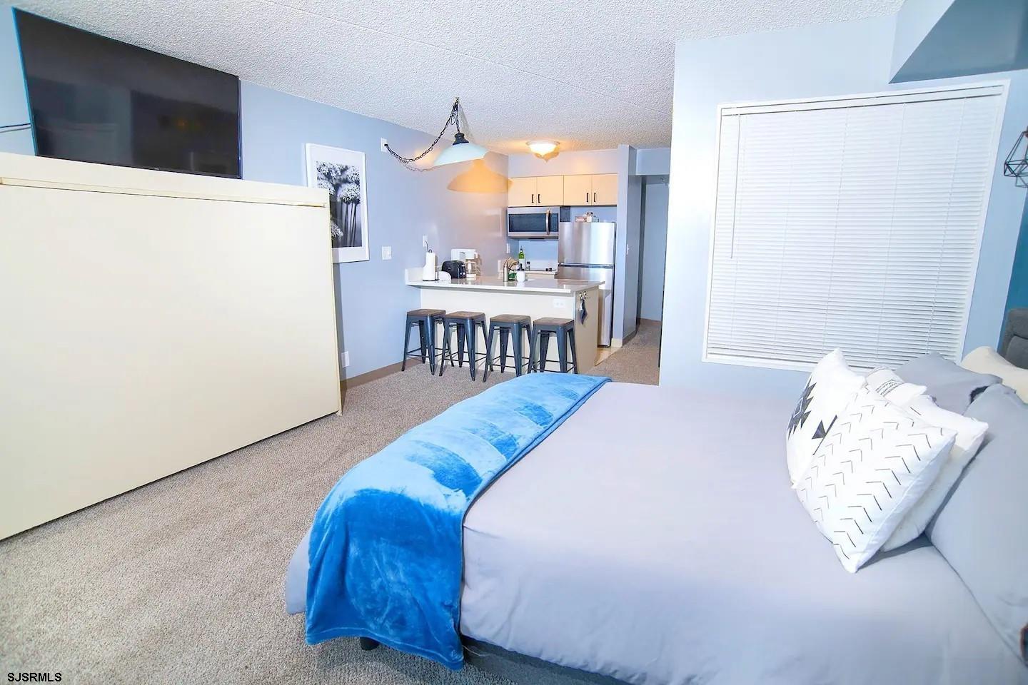 1515 Boardwalk Unit: 1708