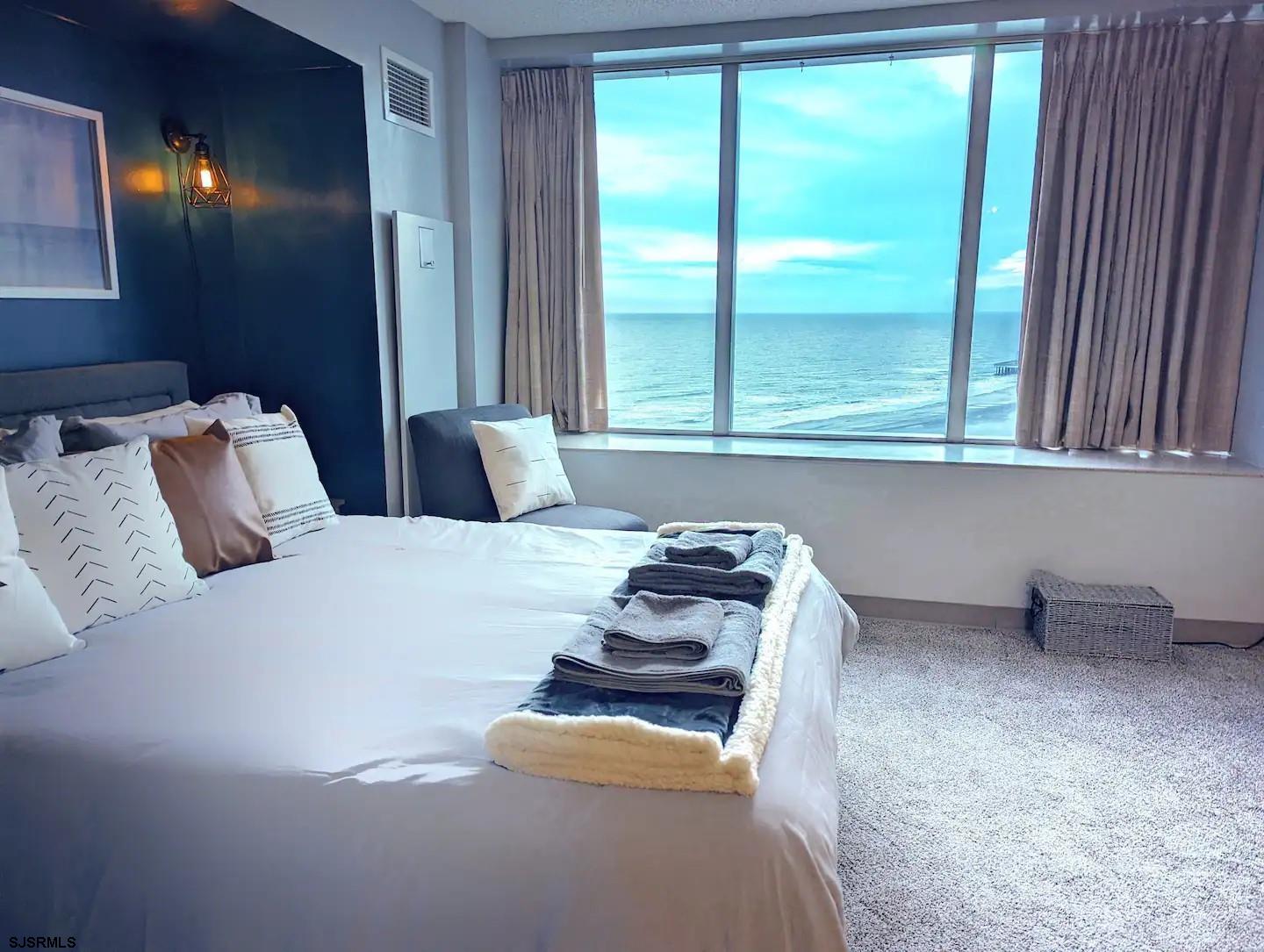 1515 Boardwalk Unit: 1708