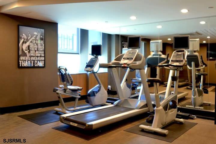 1515 Boardwalk Unit: 2005